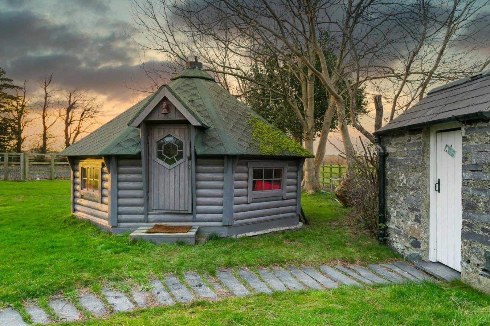 Tal Y Bont Uchaf Villa Bangor  Bagian luar foto